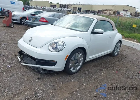 2015 Volkswagen Beetle 1.8T из США, поврежденный, VIN 3VW517AT2FM800886